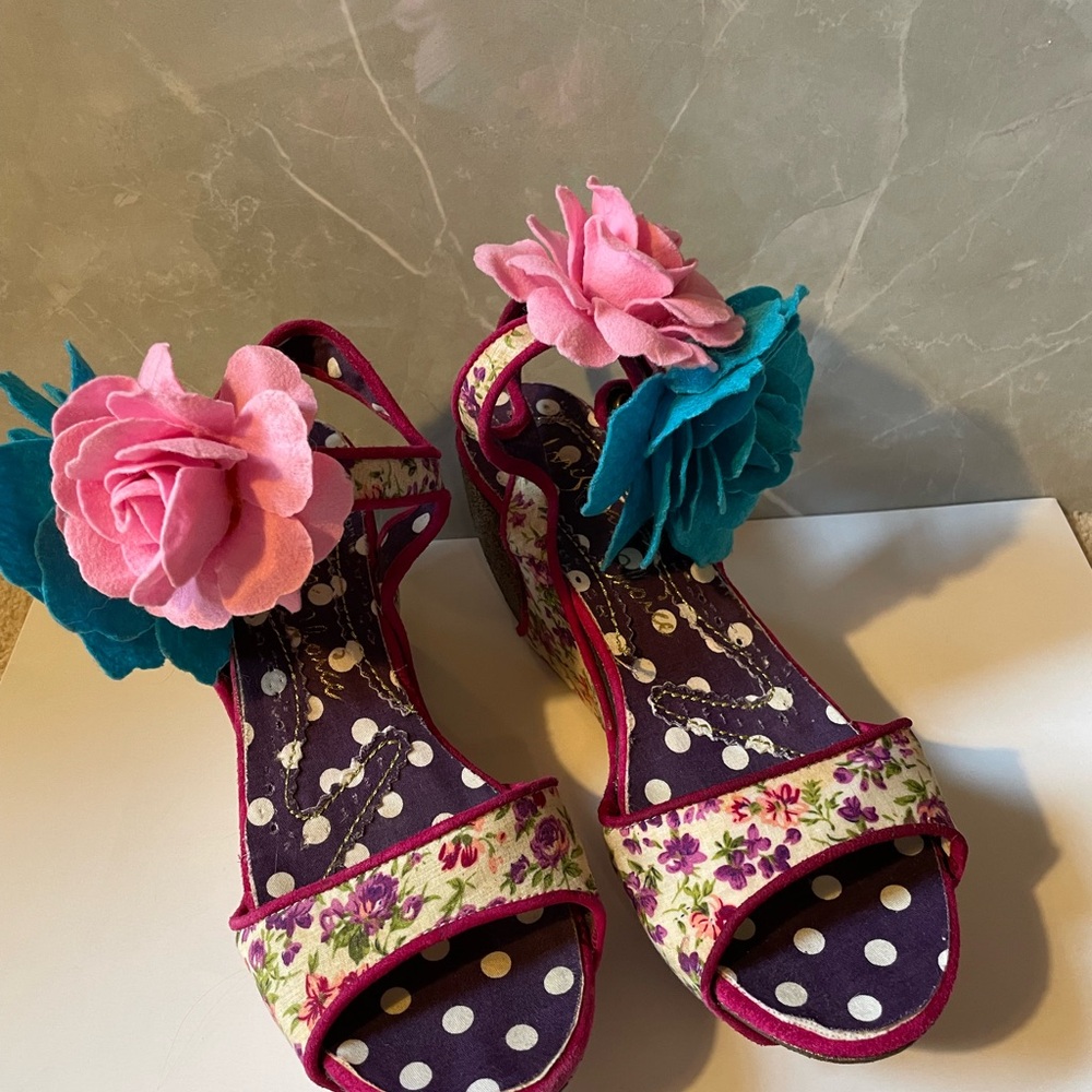 Irregular Choice Floral and Polka Dot Women's Wedge Sandal, size US 9 - Picture 9 of 15